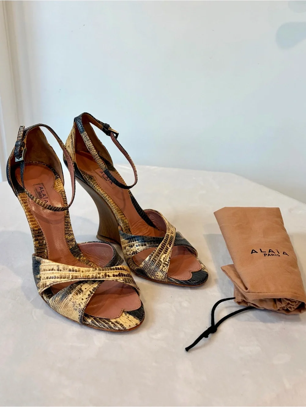 Alaïa Brown Snakeskin Heels, Wood Sculptural Wedge, ankle strap, brw/tan,38,EUC